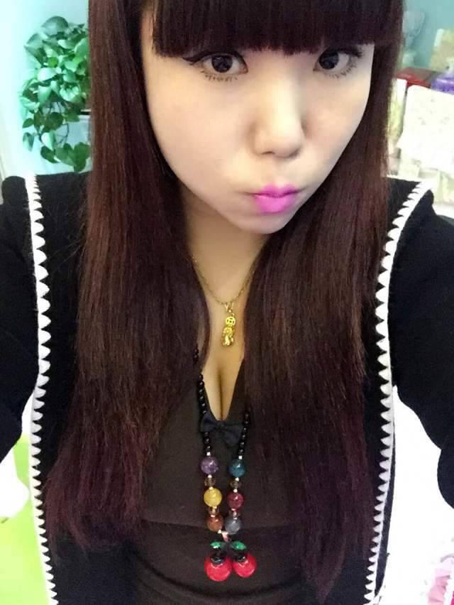 d奶，轻熟美女，后入极佳